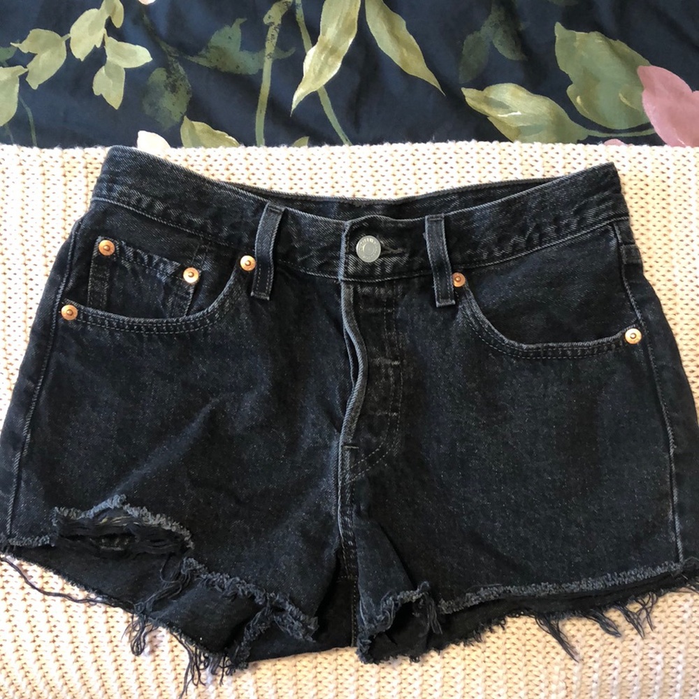 SOLD ON MERC levi 501 shorts